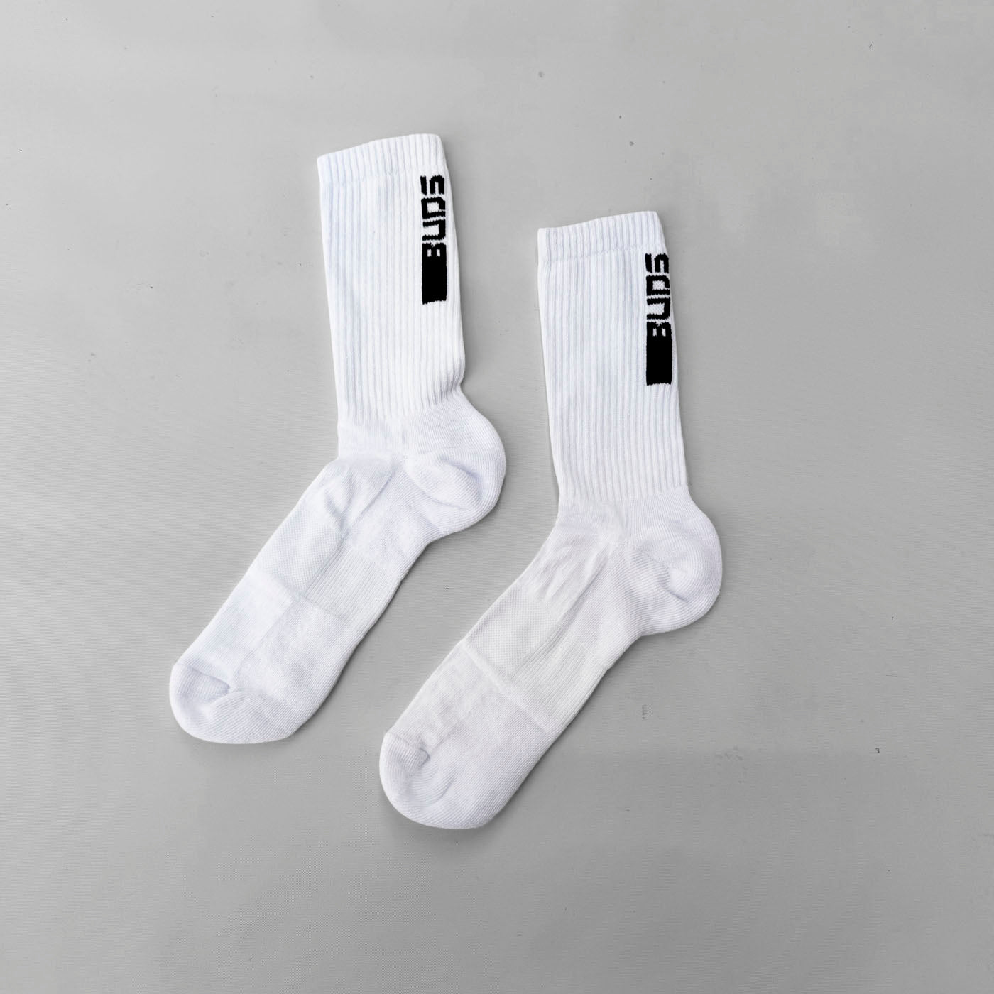 Medias Canilleras Blanca Franja Buds
