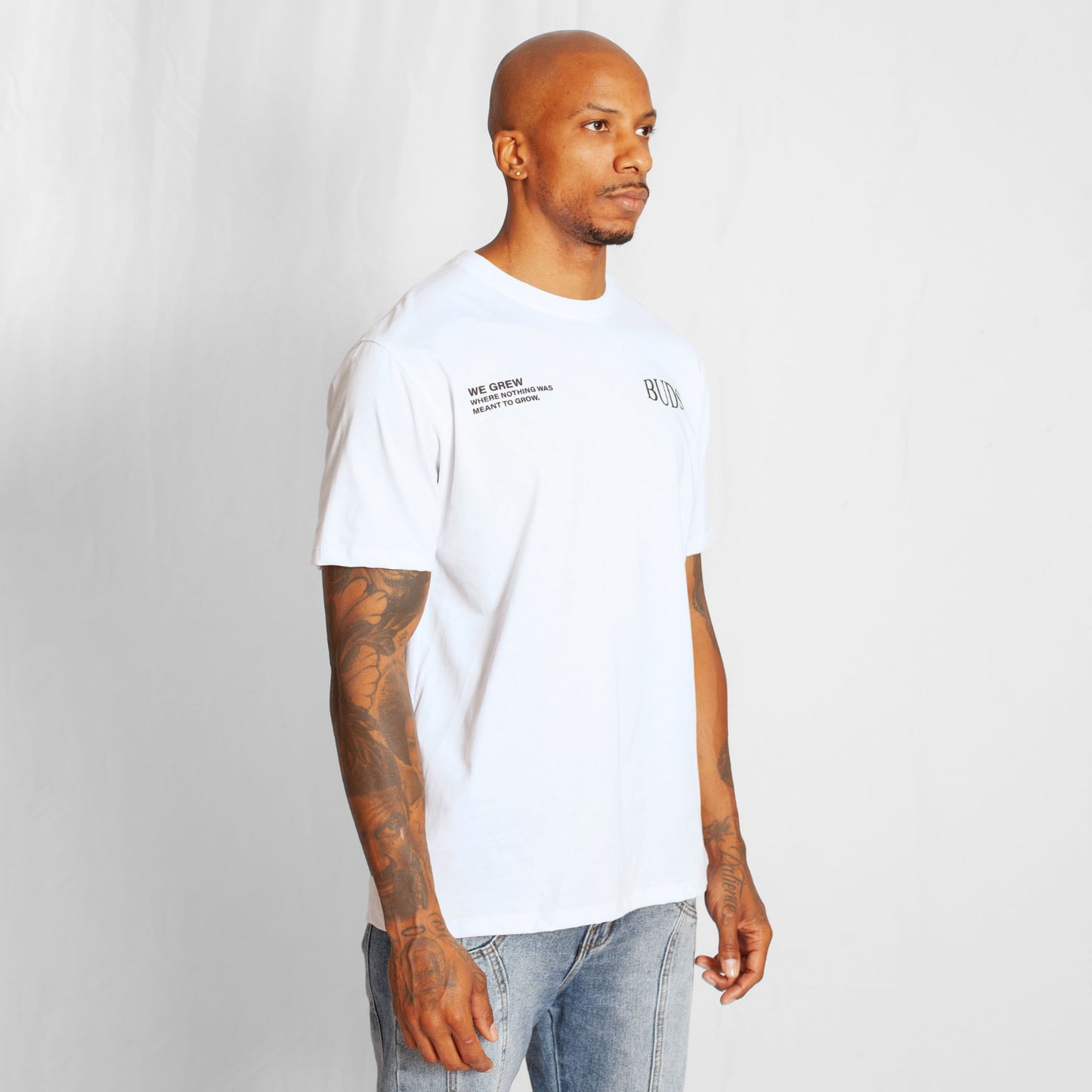 Camiseta Regular Hombre Blanca Buds