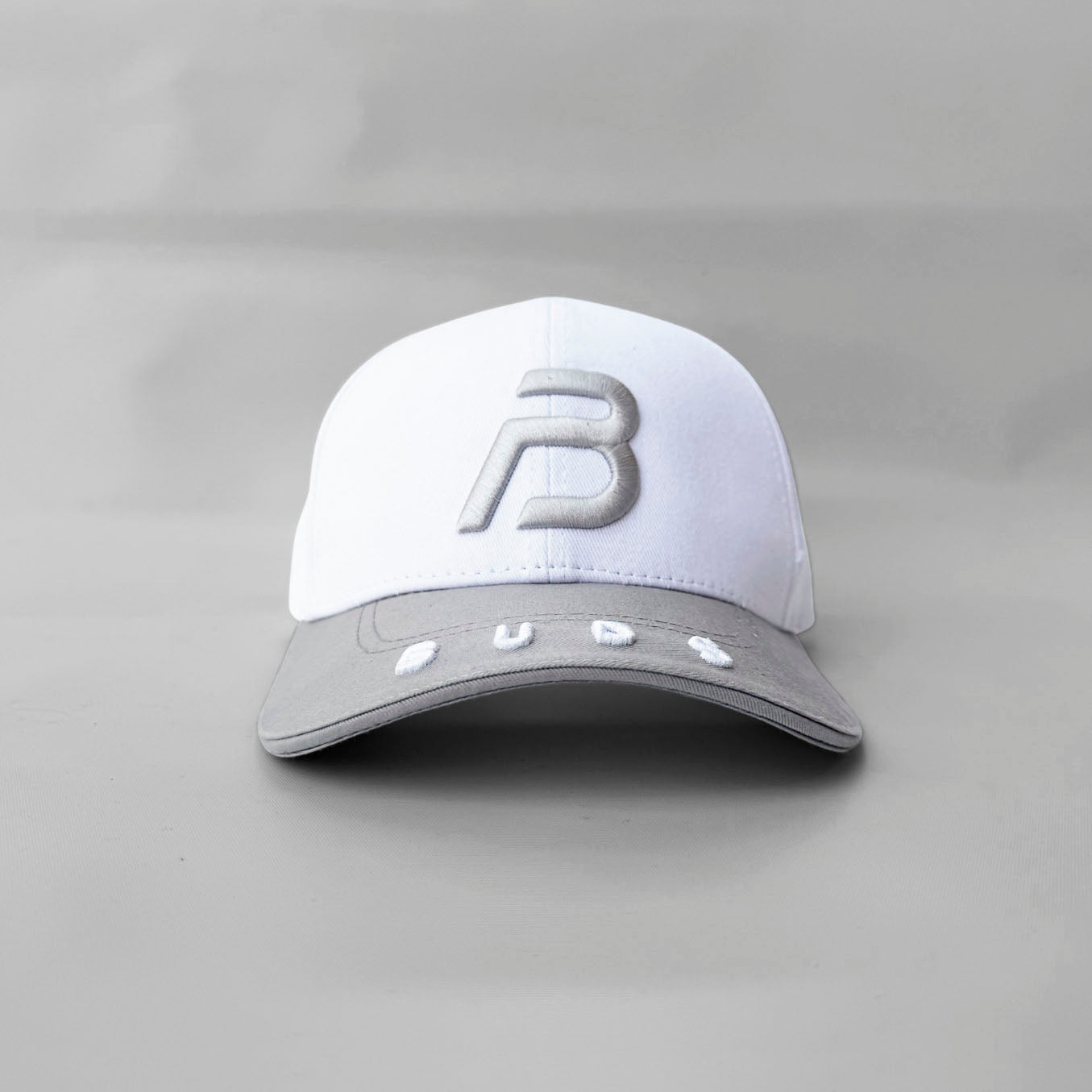 Gorra Blanca con Teja Gris Buds