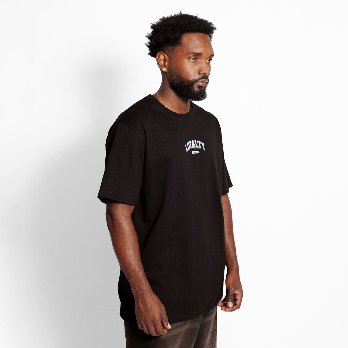 Camiseta Regular Hombre Negra Buds