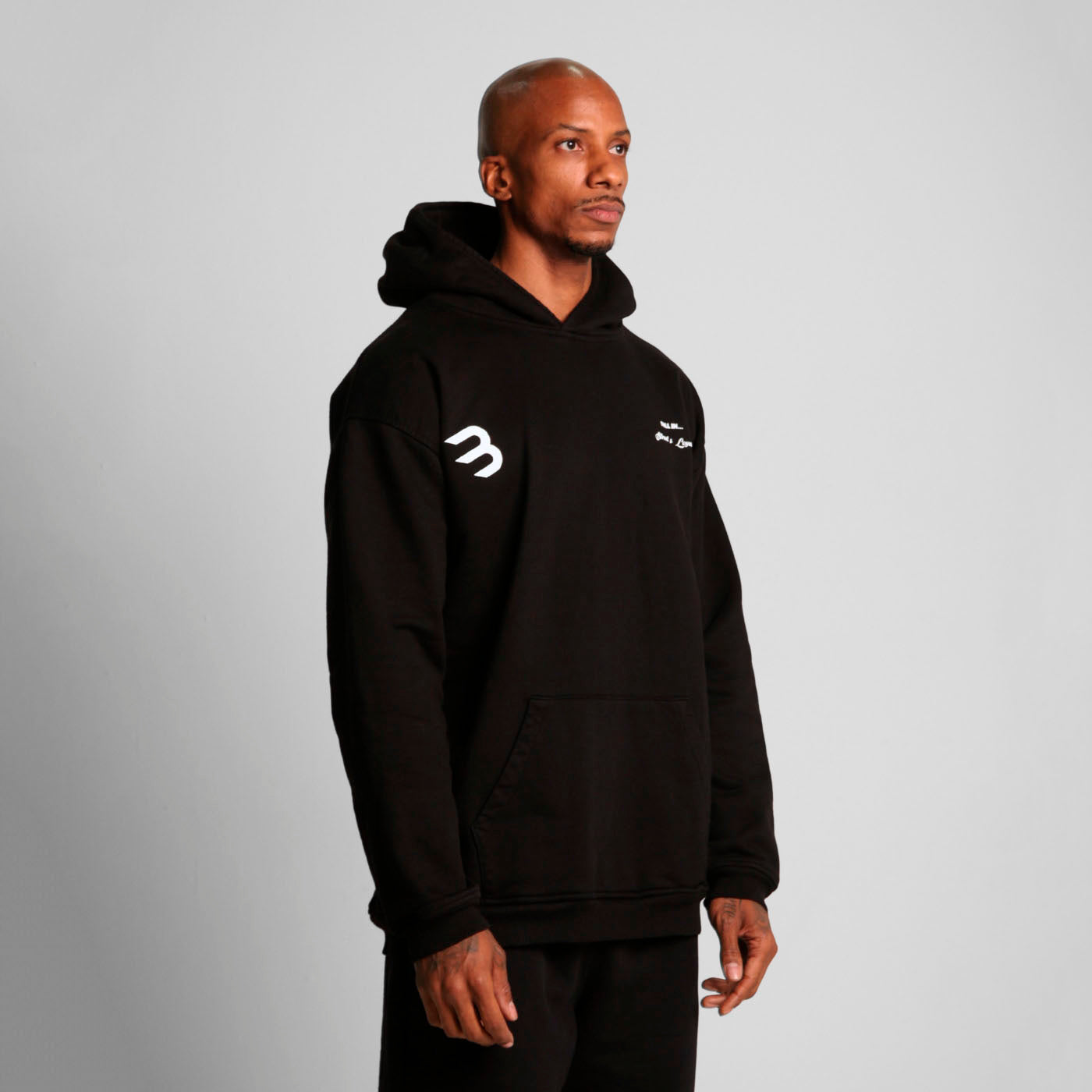 Buzo Hoodie Negro Tela Alto Gramaje 400G