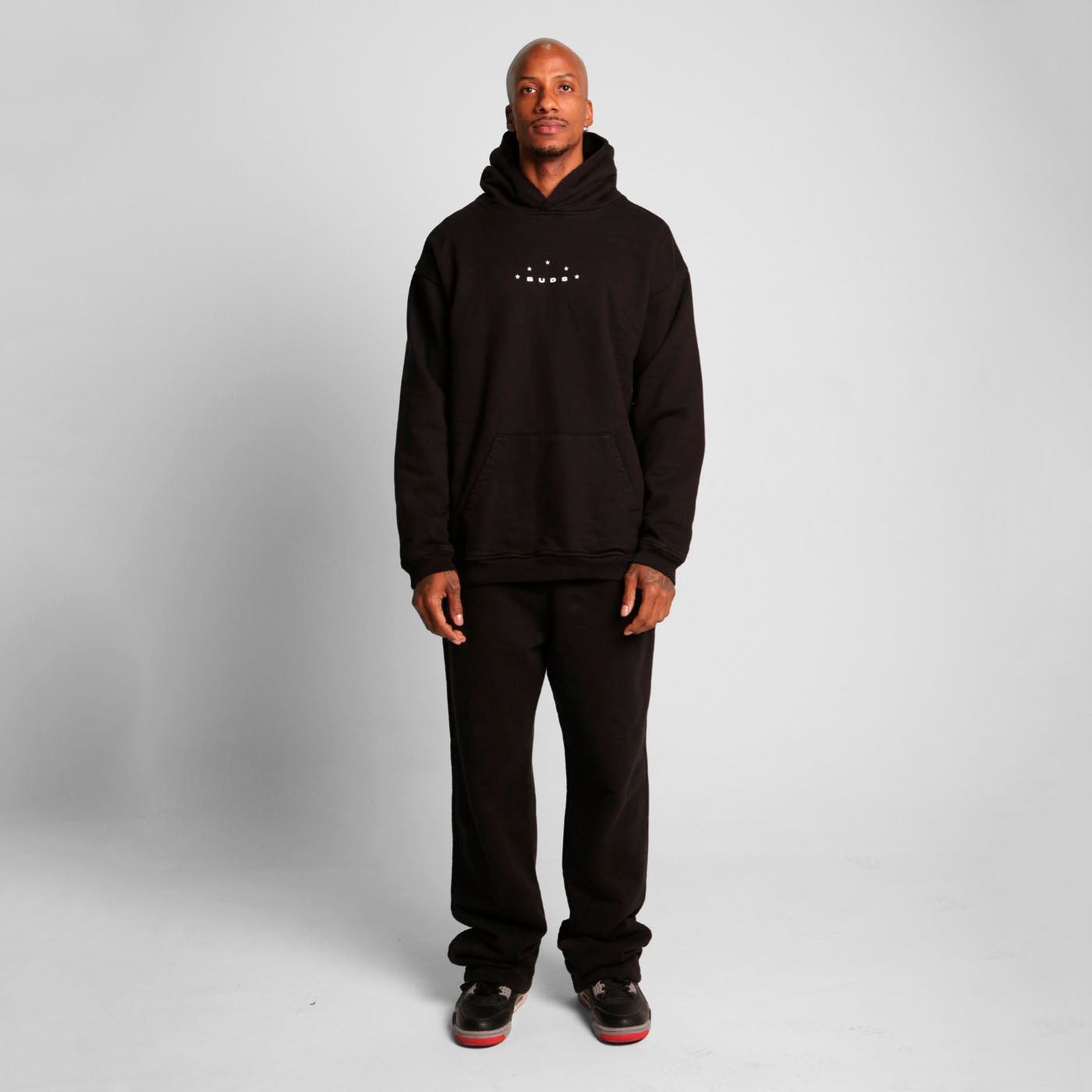 Buzo Hoodie Negro Tela Alto Gramaje 400G