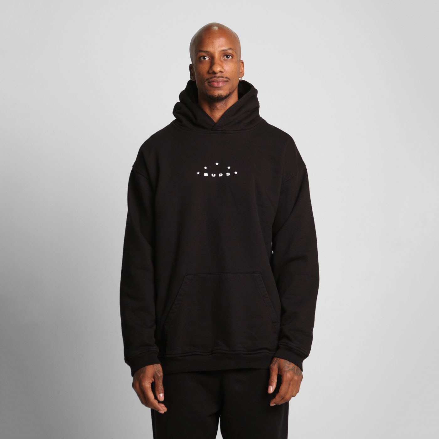 Buzo Hoodie Negro Tela Alto Gramaje 400G