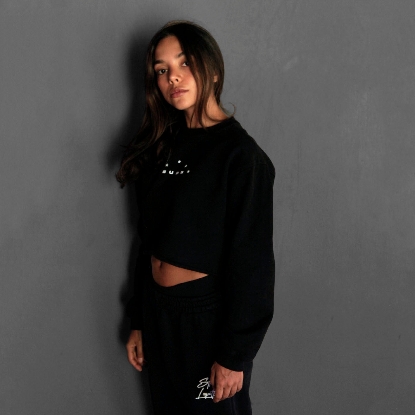 Buzo Crop Top Crewneck Negro Tela Alto Gramaje 400G