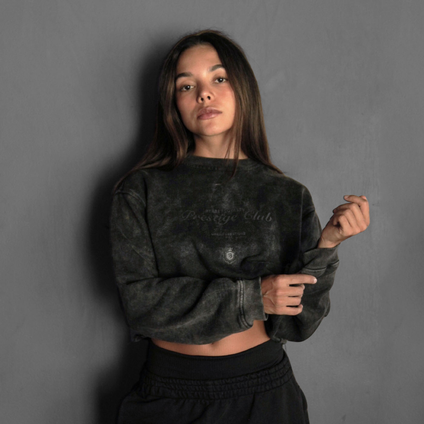 Buzo Crop Top Crewneck Negro Acid Wash Tela Alto Gramaje 400G