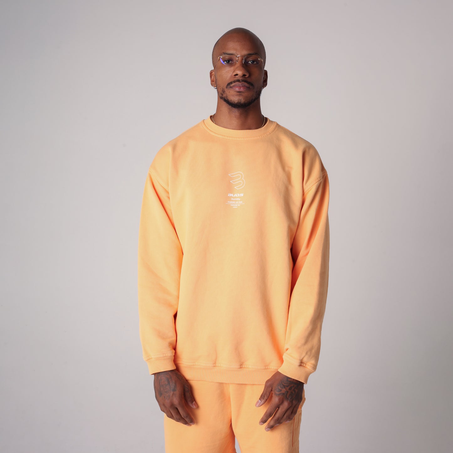 Set Mandarina Buzo y Bermuda Cargo