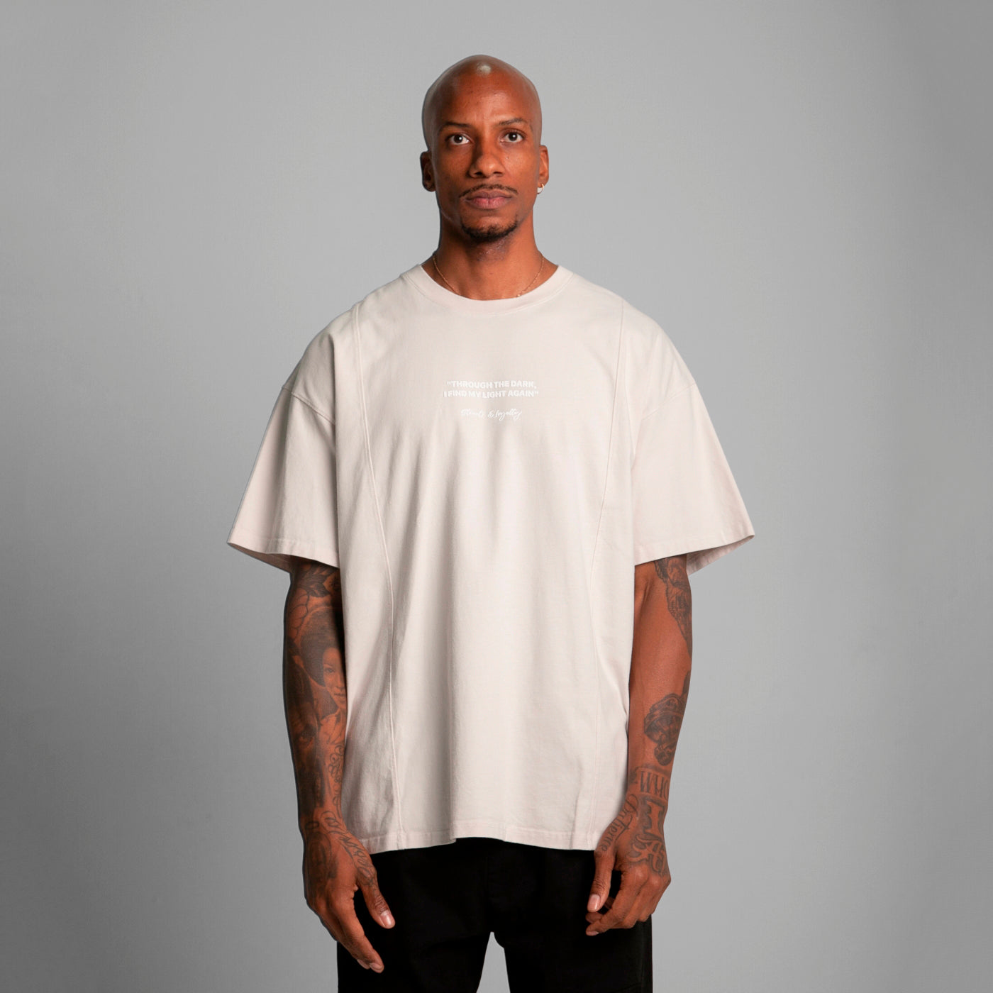 Camiseta Oversize Cortes Hombre Beige Alto Gramaje 250G