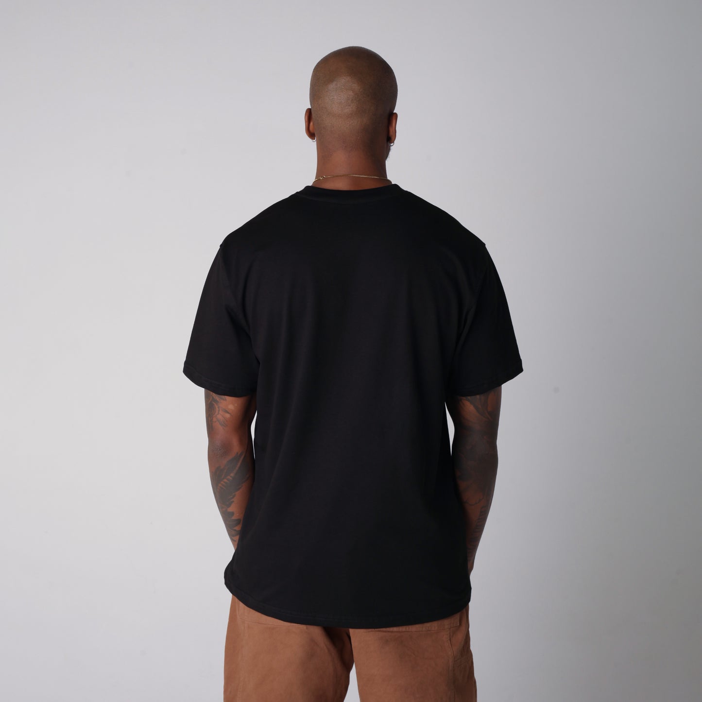 Camiseta Regular Fit Negra Buds