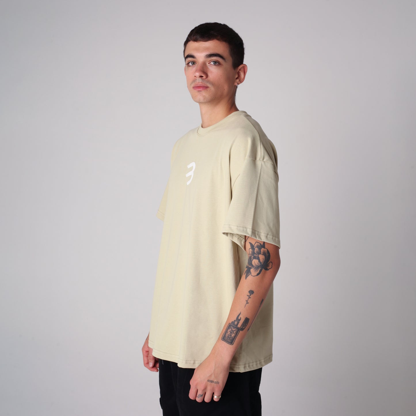 Camiseta Semi Oversize Hombre Verde Claro Alto Gramaje 250G