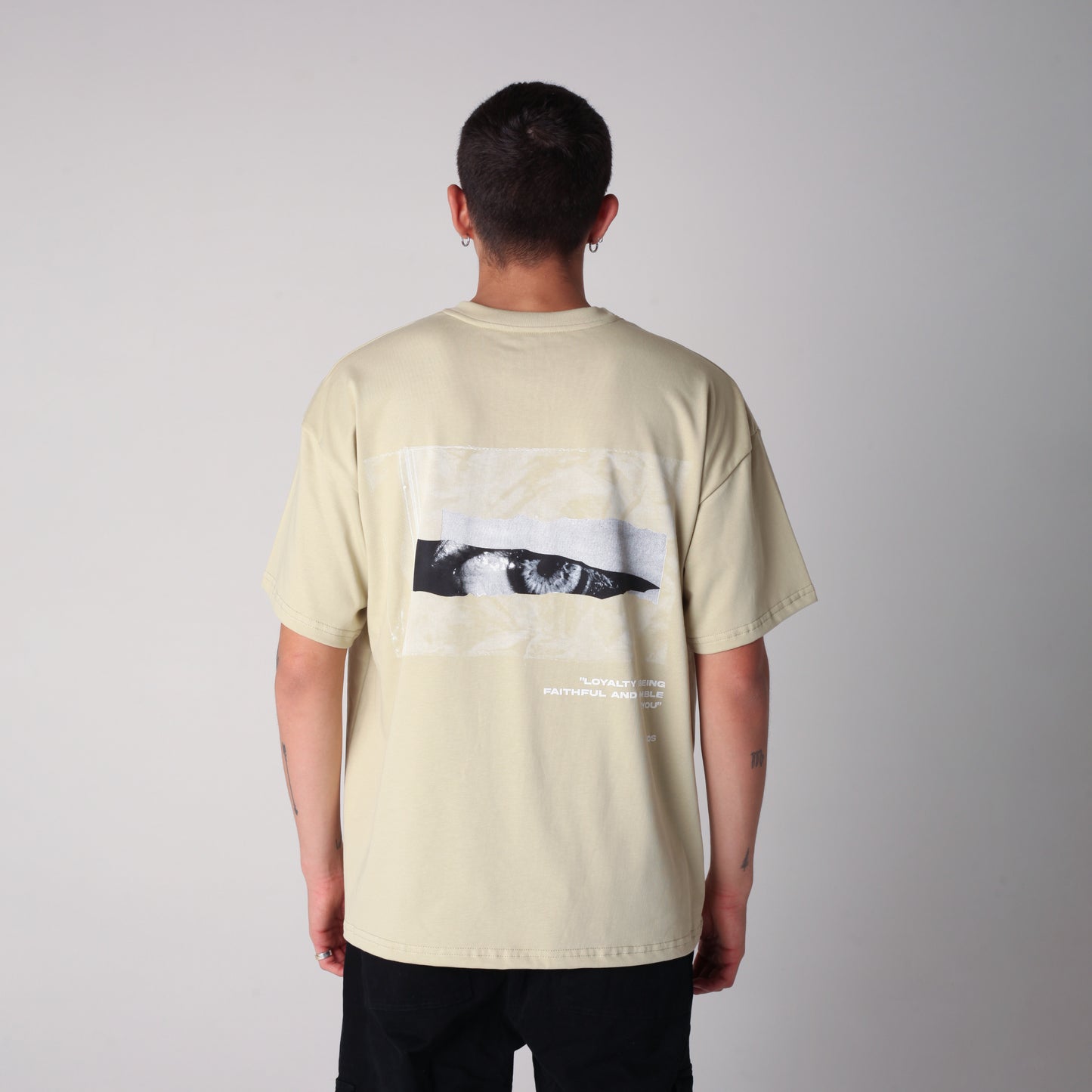Camiseta Semi Oversize Hombre Verde Claro Alto Gramaje 250G