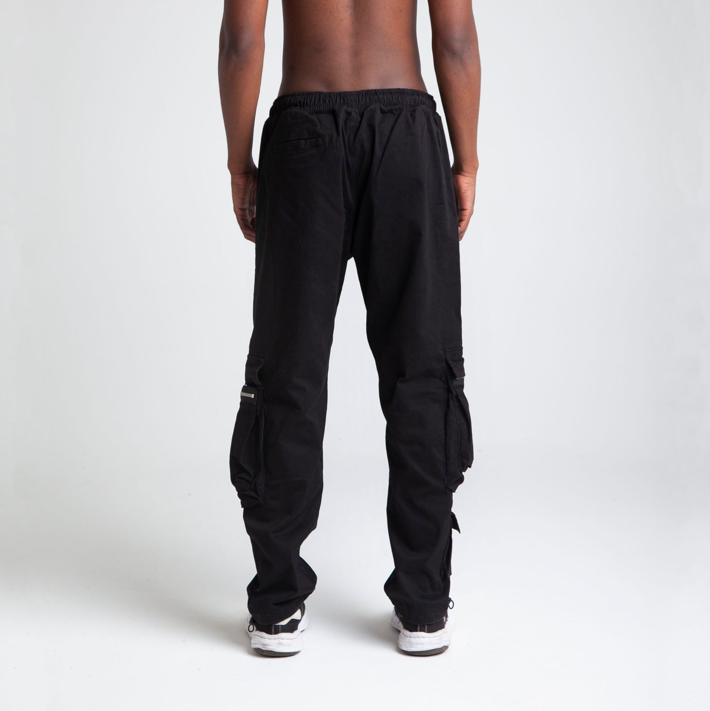 Pantalón Cargo Bota Recta Negro Buds