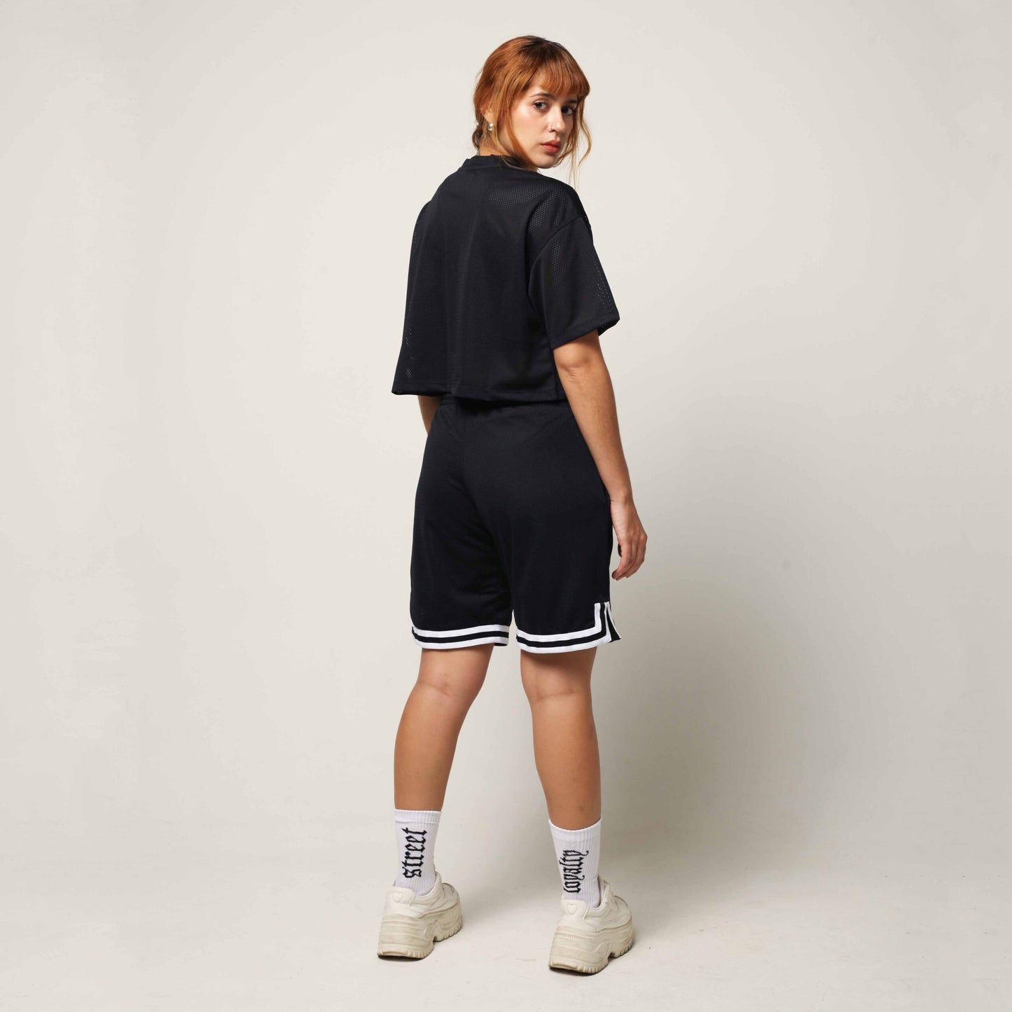 Crop Top Malla Beisbolera Negro Buds