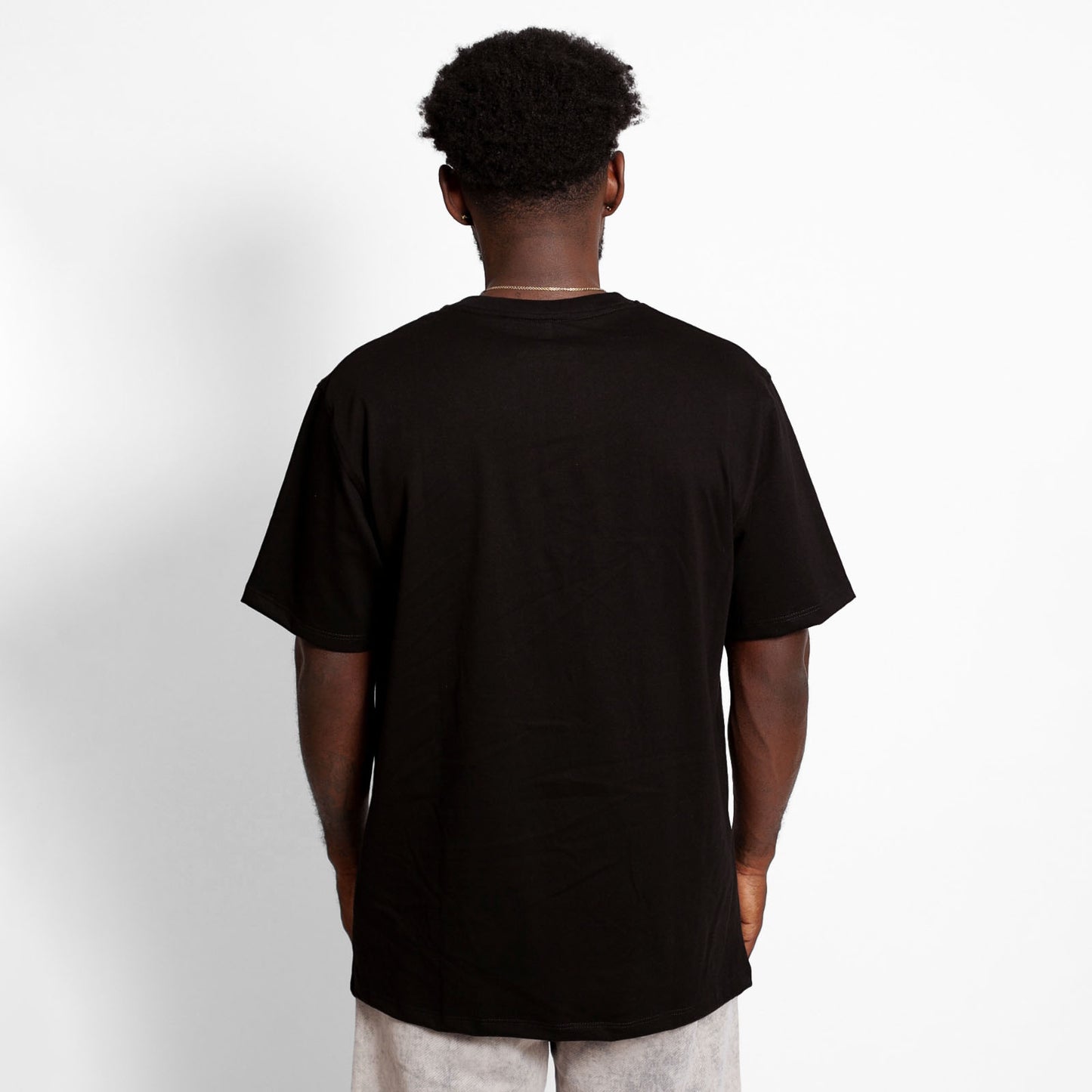 Camiseta Regular Hombre Negra Sello Buds