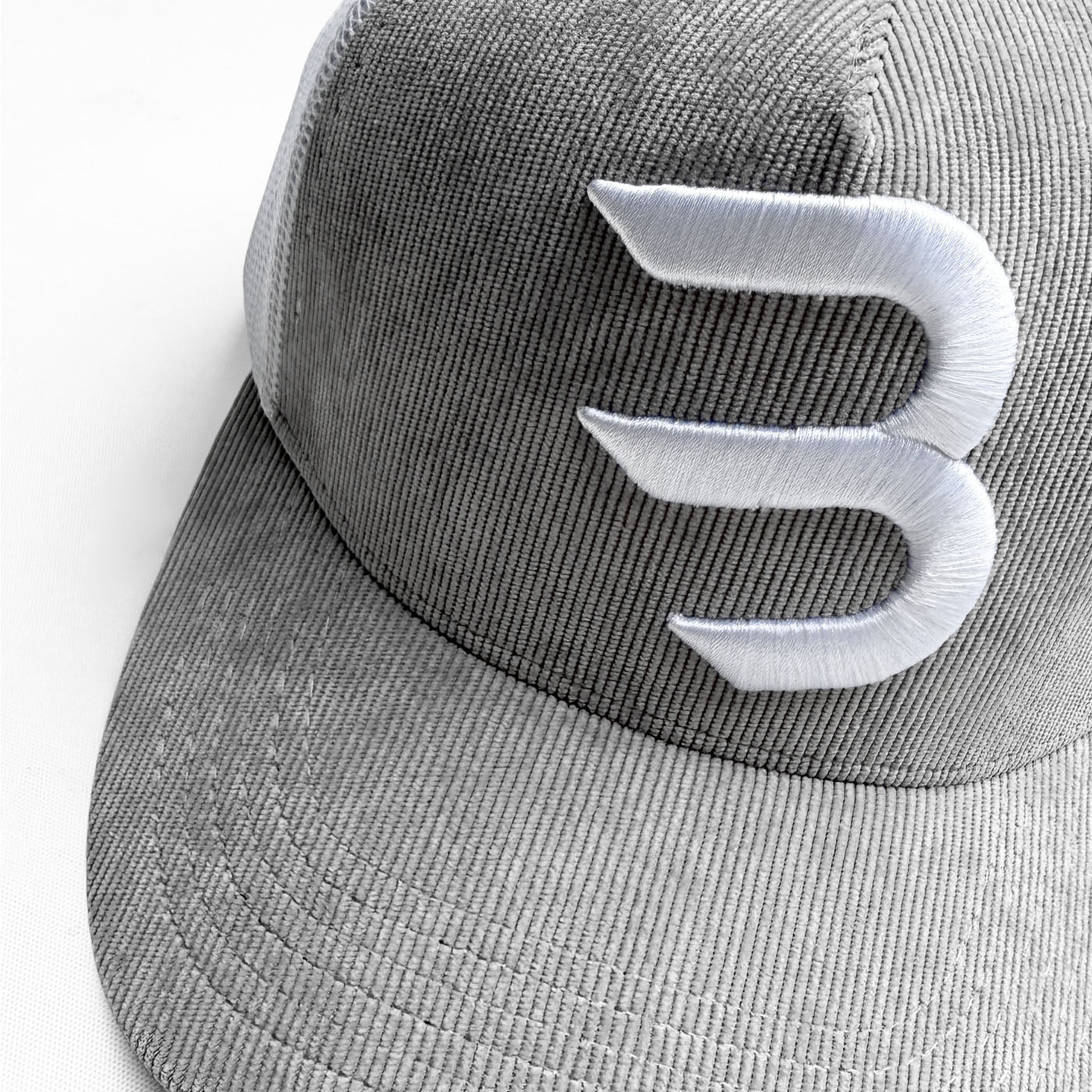 Gorra Gris Malla Blanca Buds