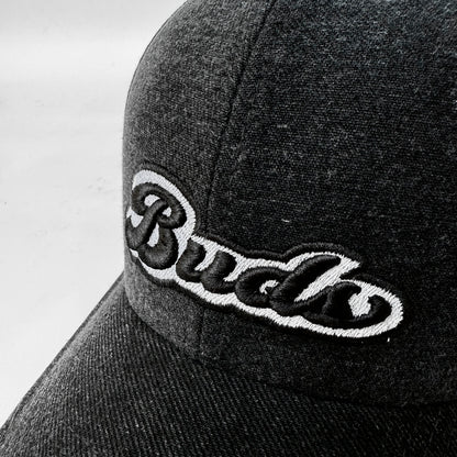 Gorra Negra Bordada Buds