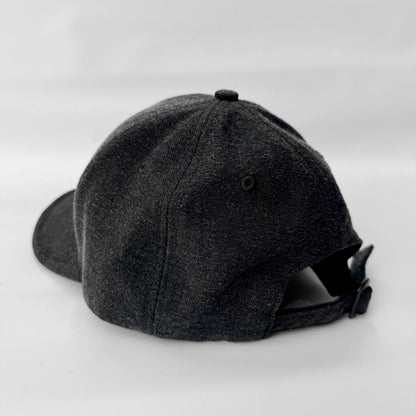 Gorra Negra Bordada Buds