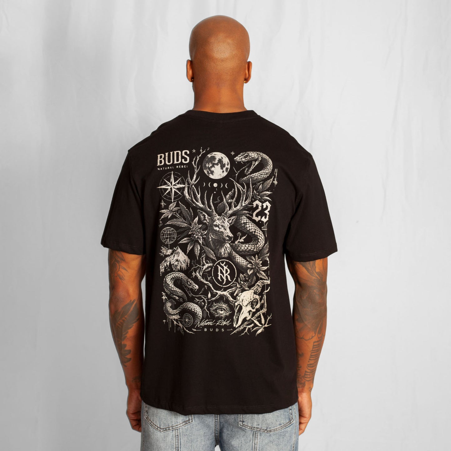 Camiseta Regular Hombre Negra Buds