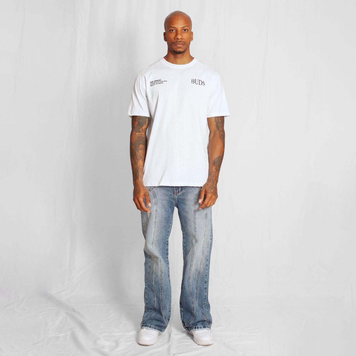 Camiseta Regular Hombre Blanca Buds