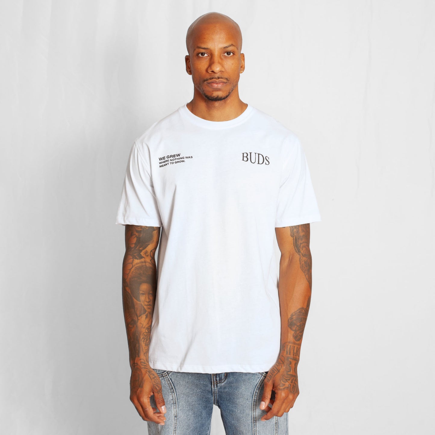 Camiseta Regular Hombre Blanca Buds