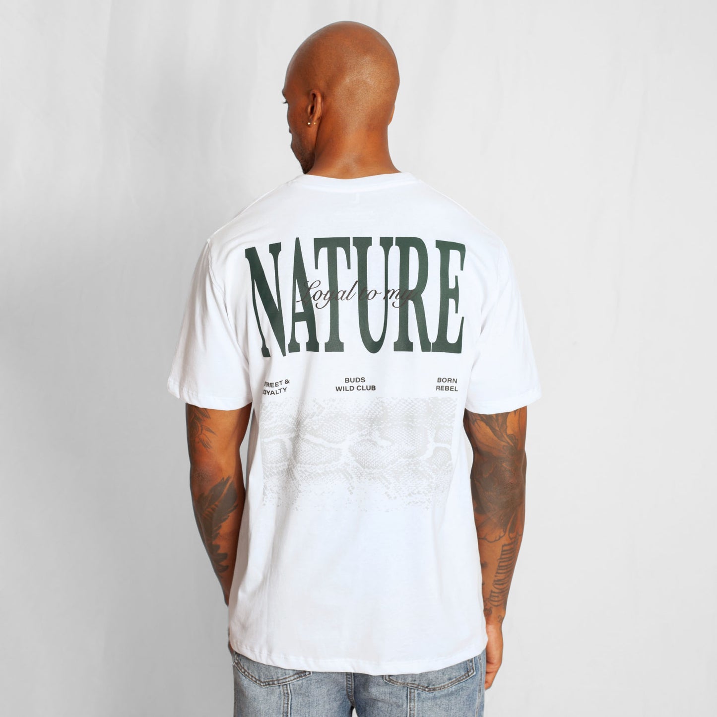 Camiseta Regular Hombre Blanca Buds
