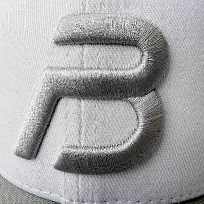 Gorra Blanca con Teja Gris Buds