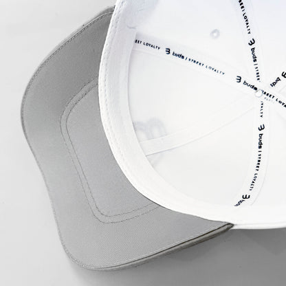 Gorra Blanca con Teja Gris Buds