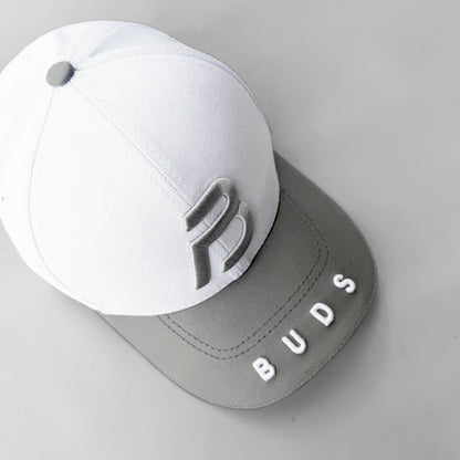 Gorra Blanca con Teja Gris Buds