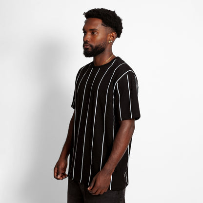 Camiseta Regular Hombre Negra Líneas Buds