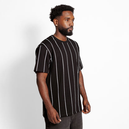 Camiseta Regular Hombre Negra Líneas Buds