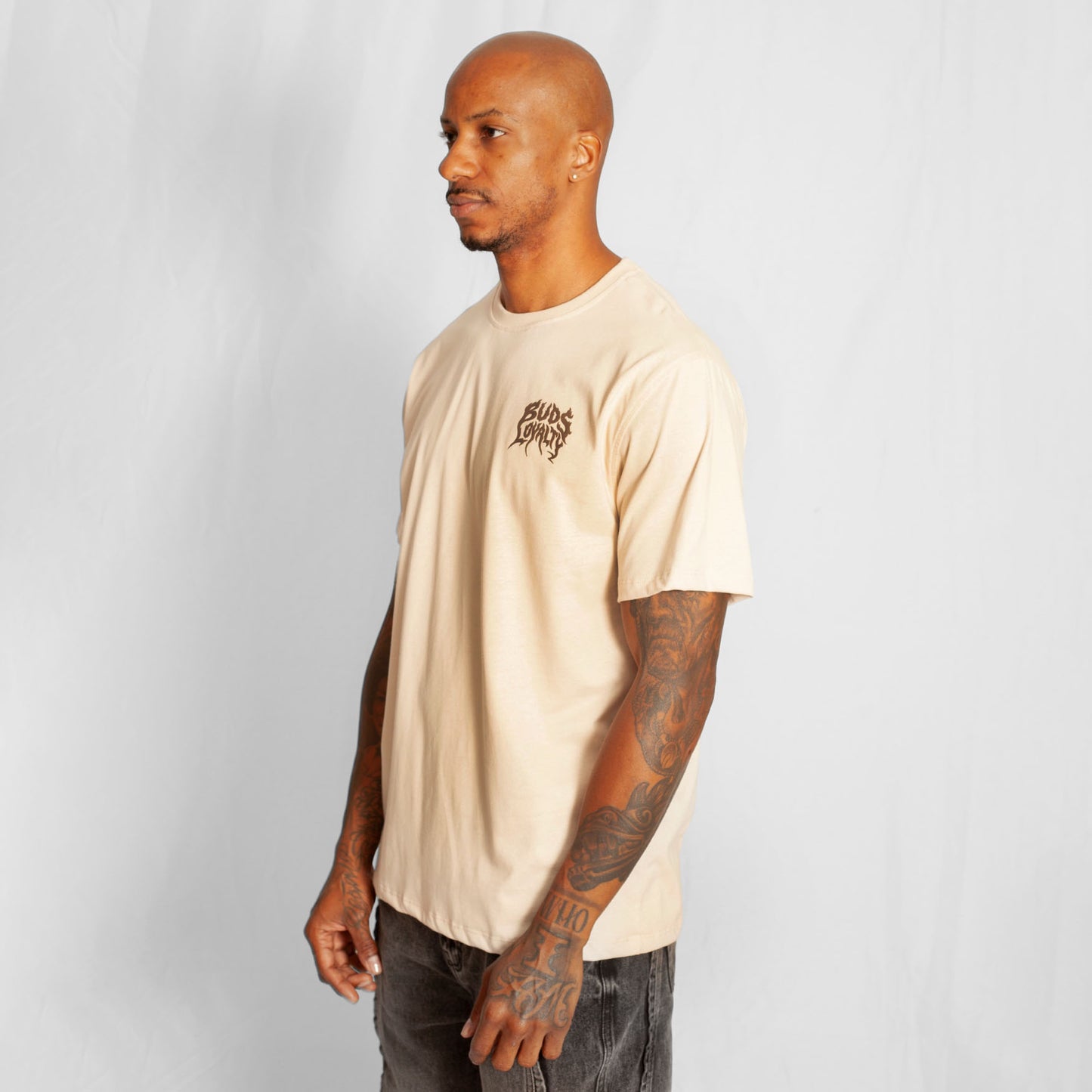 Camiseta Regular Hombre Beige Buds