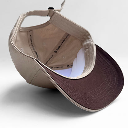 Gorra Beige con Teja Chocolate Adentro Buds