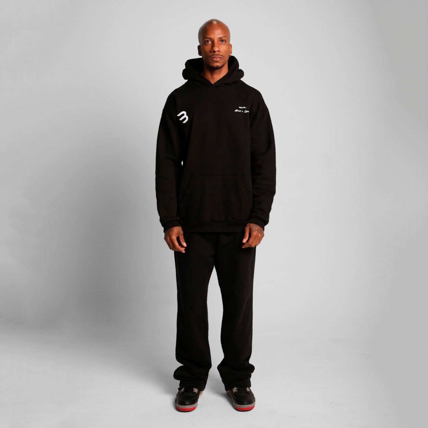 Buzo Hoodie Negro Tela Alto Gramaje 400G