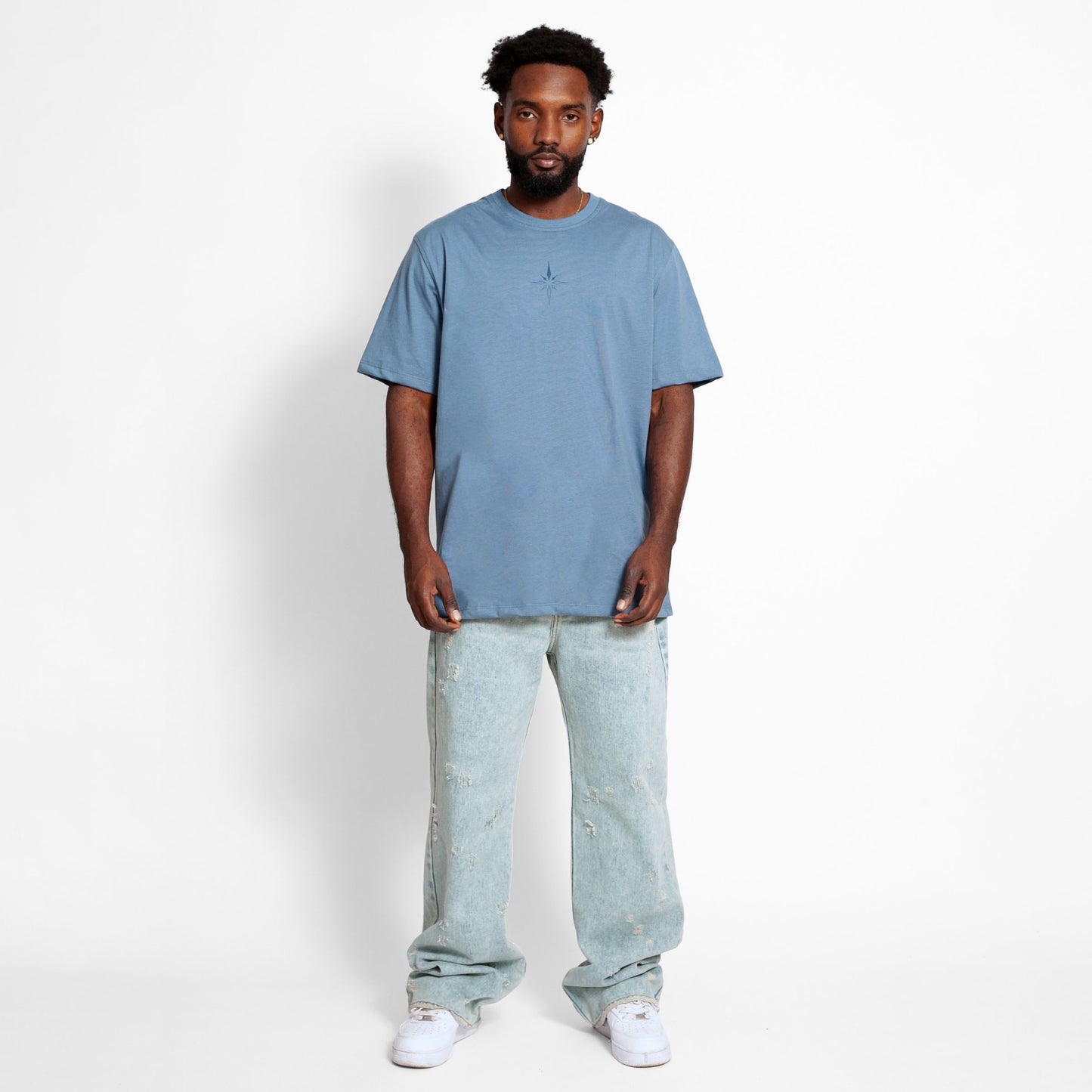 Camiseta Regular Hombre Azul Buds