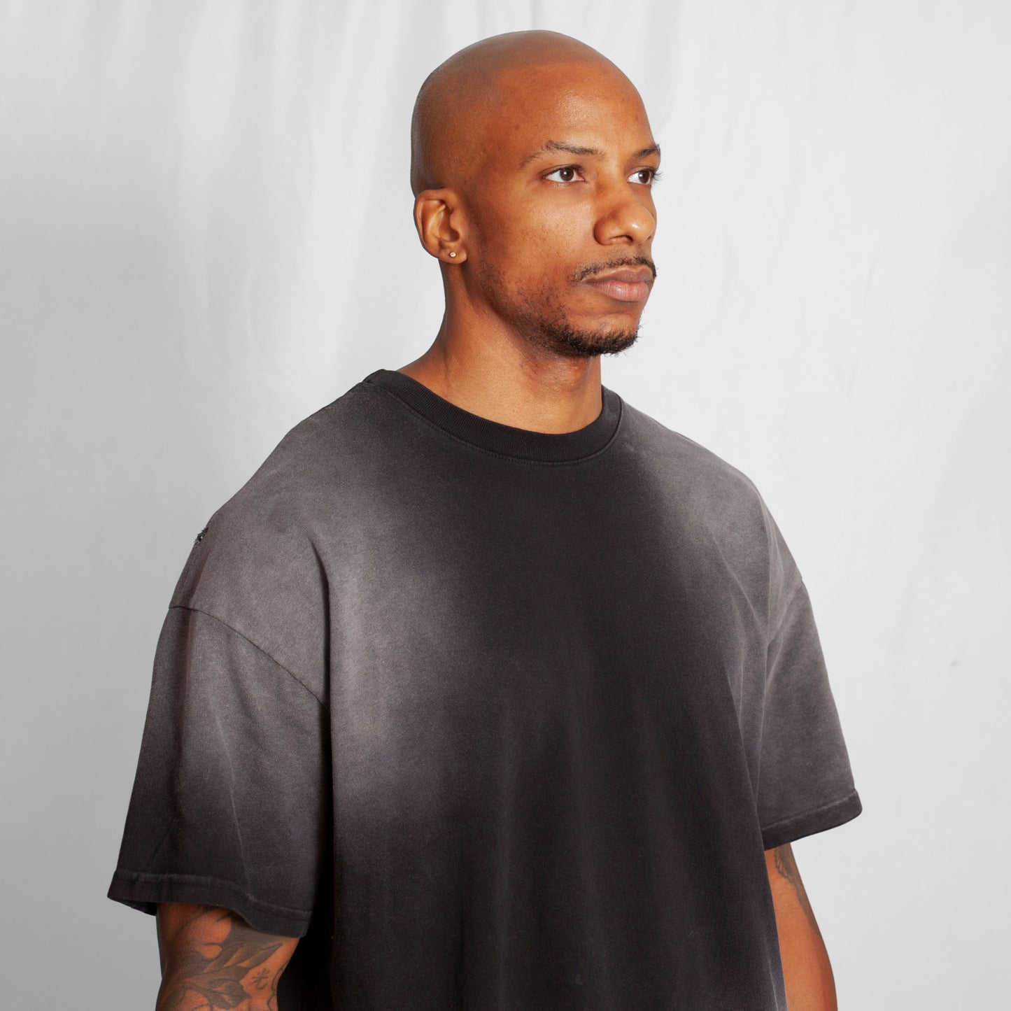 Camiseta Oversize Hombre Negra Degradé Alto Gramaje 250G