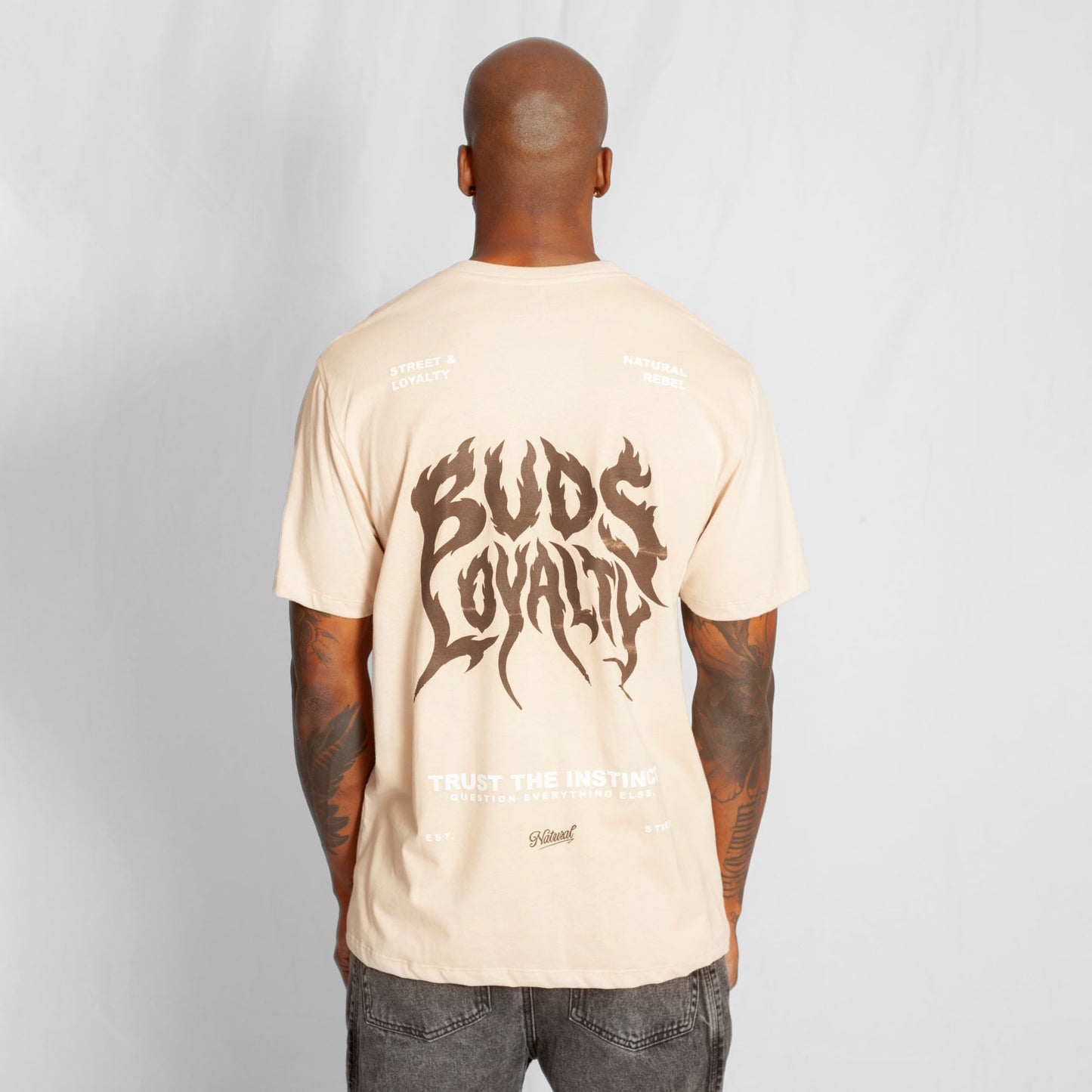 Camiseta Regular Hombre Beige Buds
