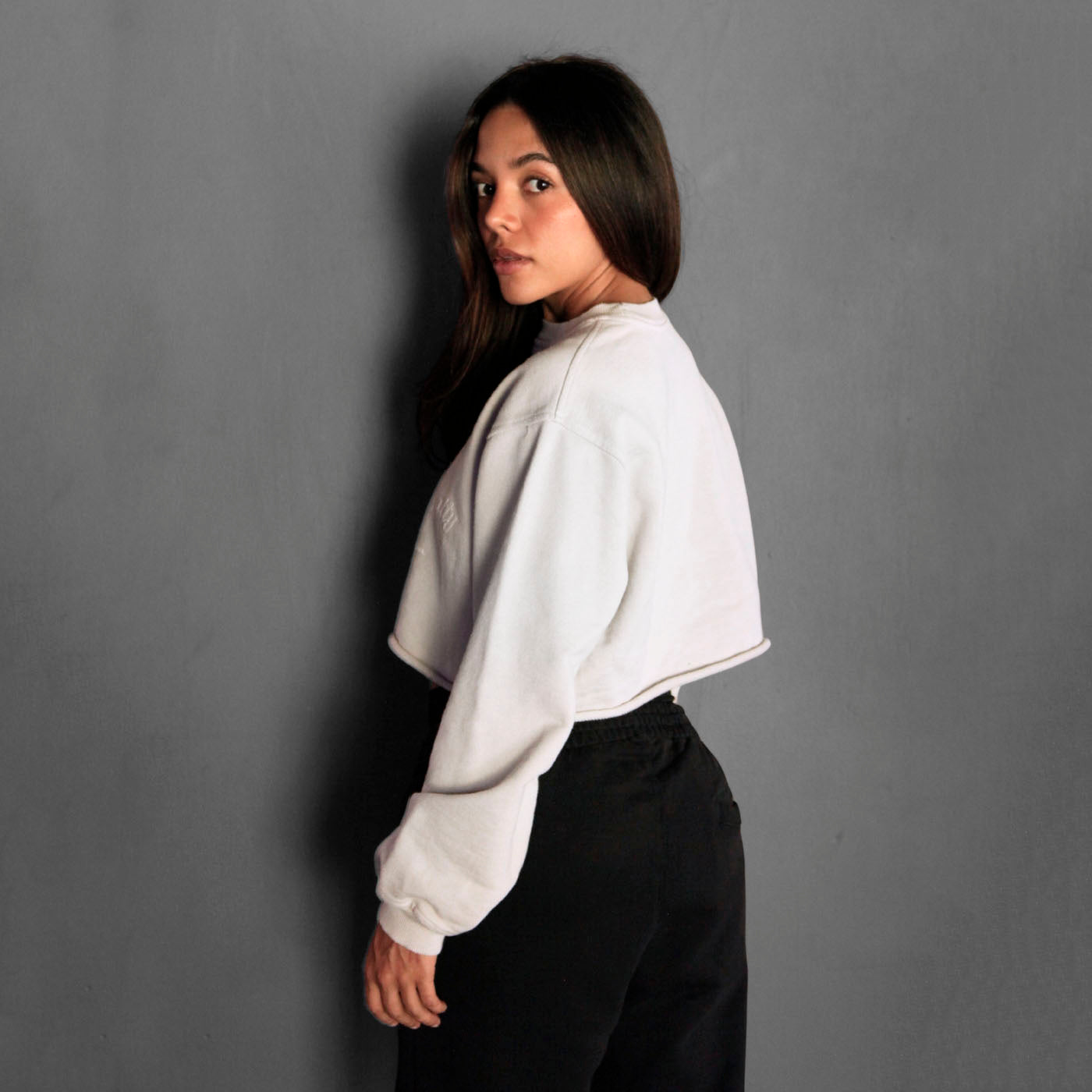 Buzo Crop Top Crewneck Hueso Tela Alto Gramaje 400G
