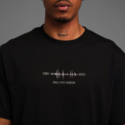 Camiseta Regular Fit Negra Buds