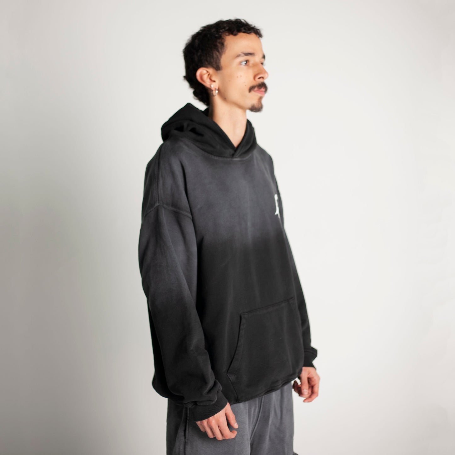 Buzo Hoodie Gris Degradé Tela Alto Gramaje 400G
