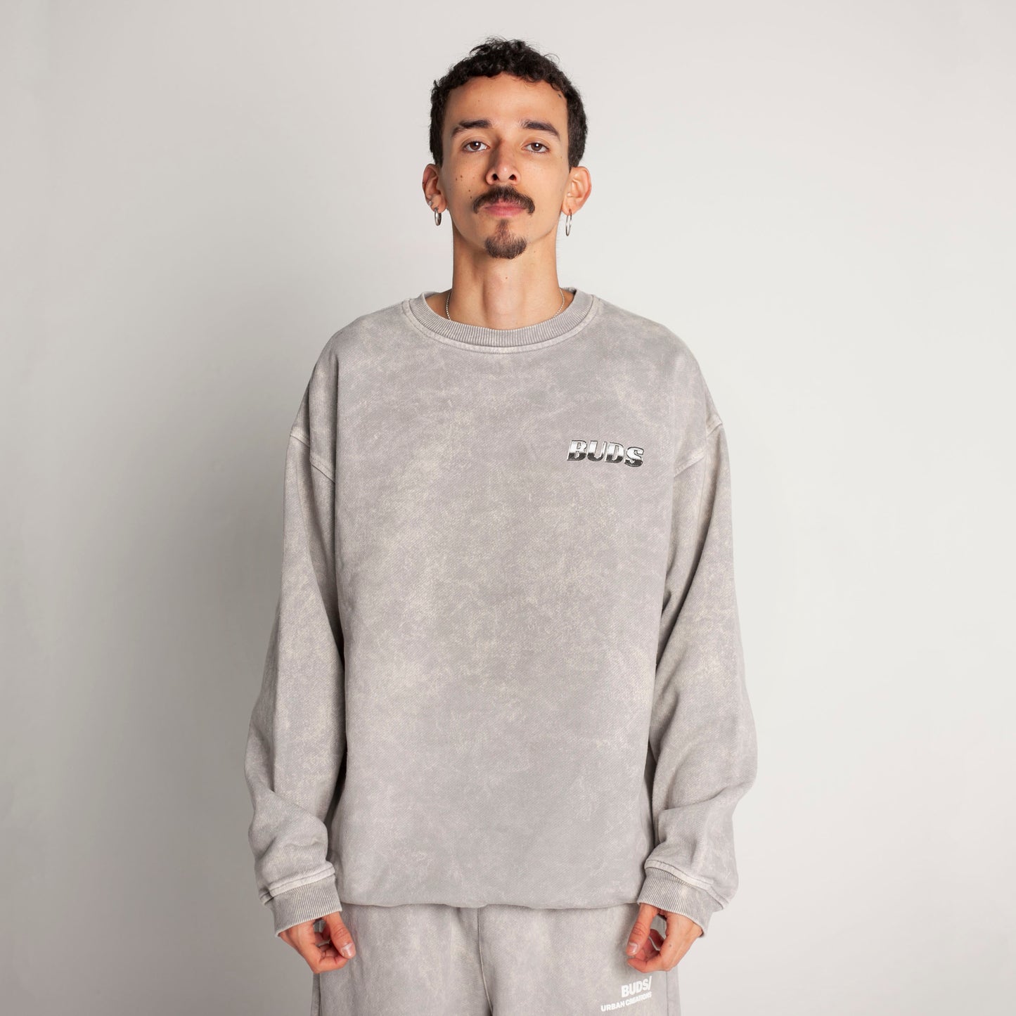 Buzo Crewneck Gris Acid Wash Tela Alto Gramaje 400G