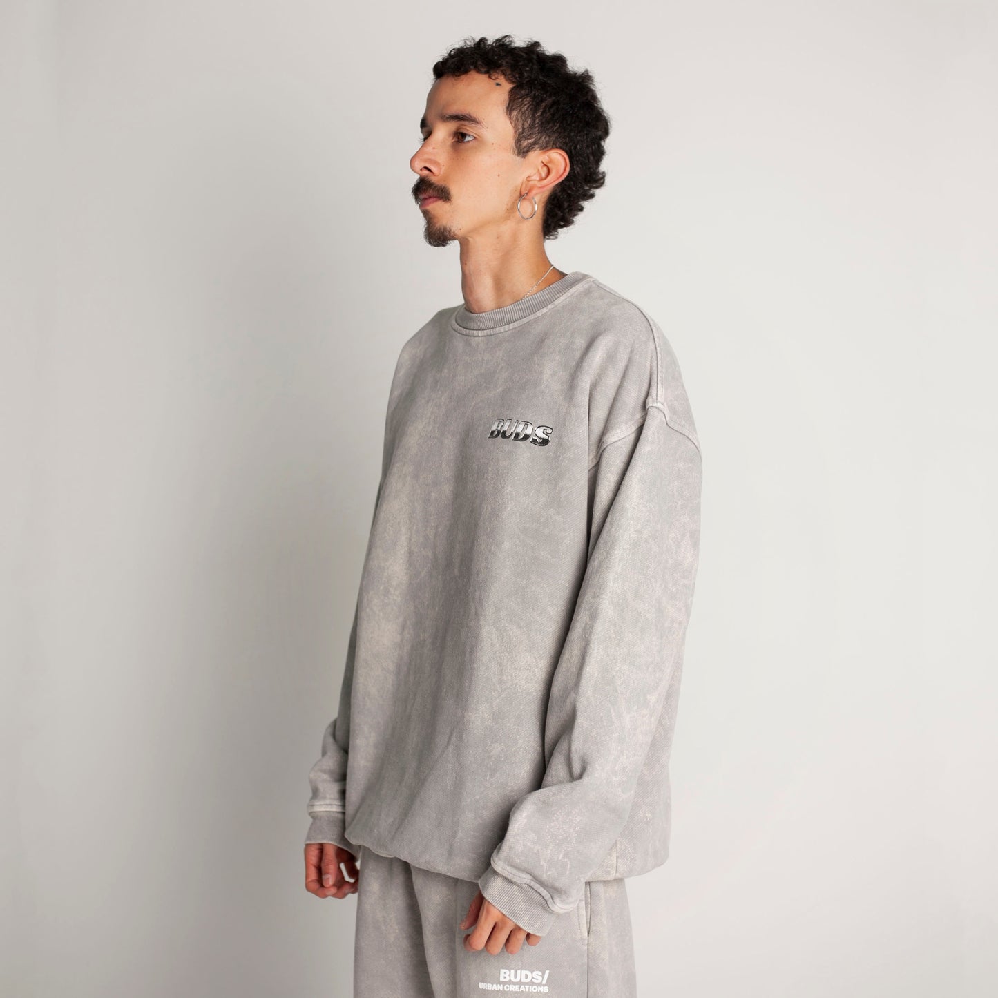 Buzo Crewneck Gris Acid Wash Tela Alto Gramaje 400G