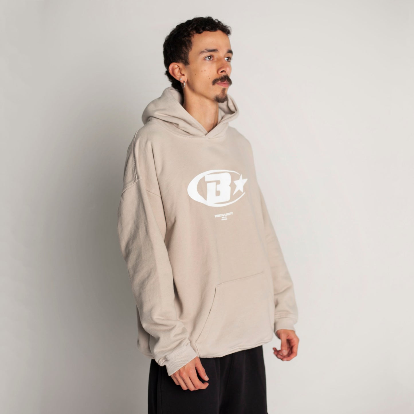 Buzo Hoodie Beige Tela Alto Gramaje 400G