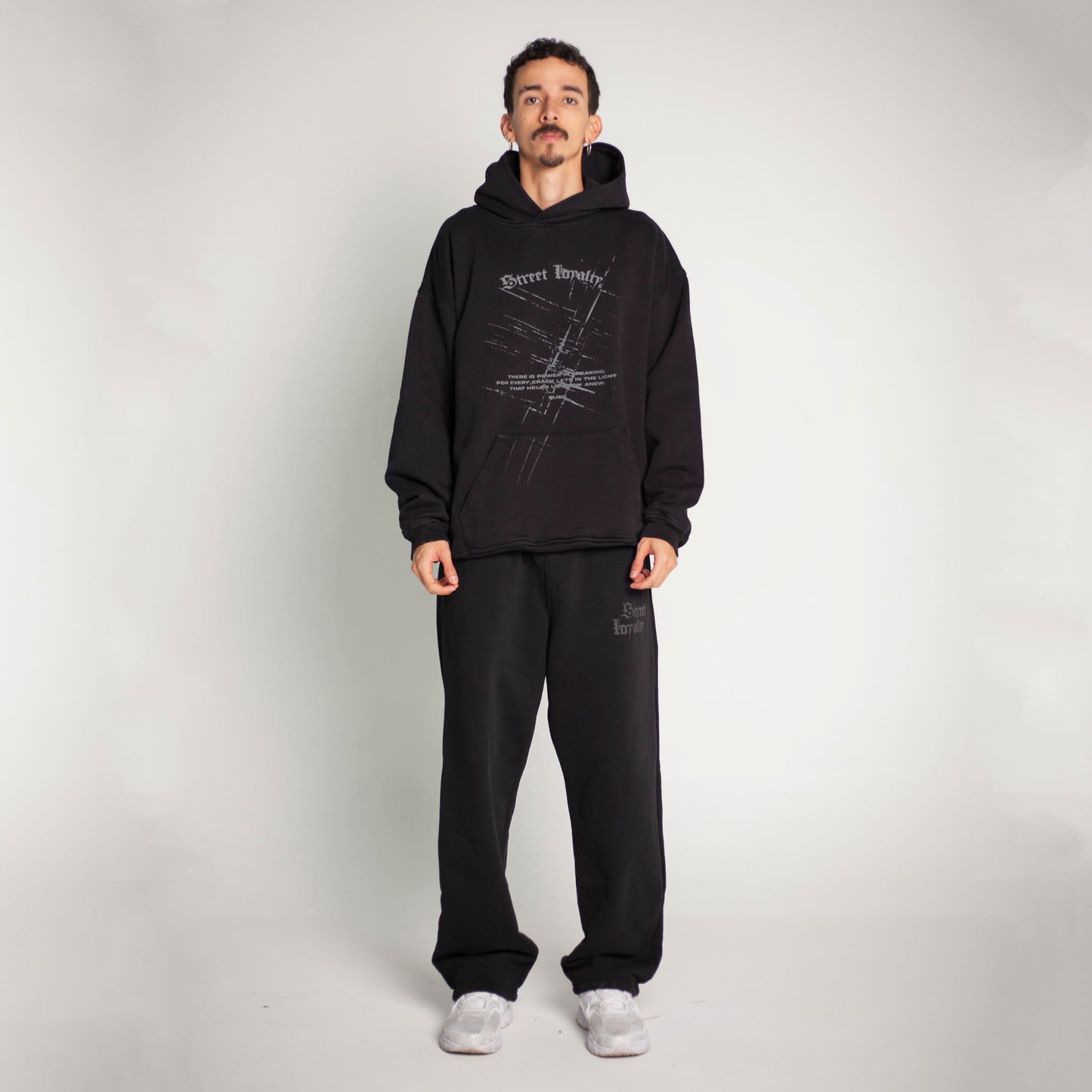 Buzo Hoodie Negro Tela Alto Gramaje 400G