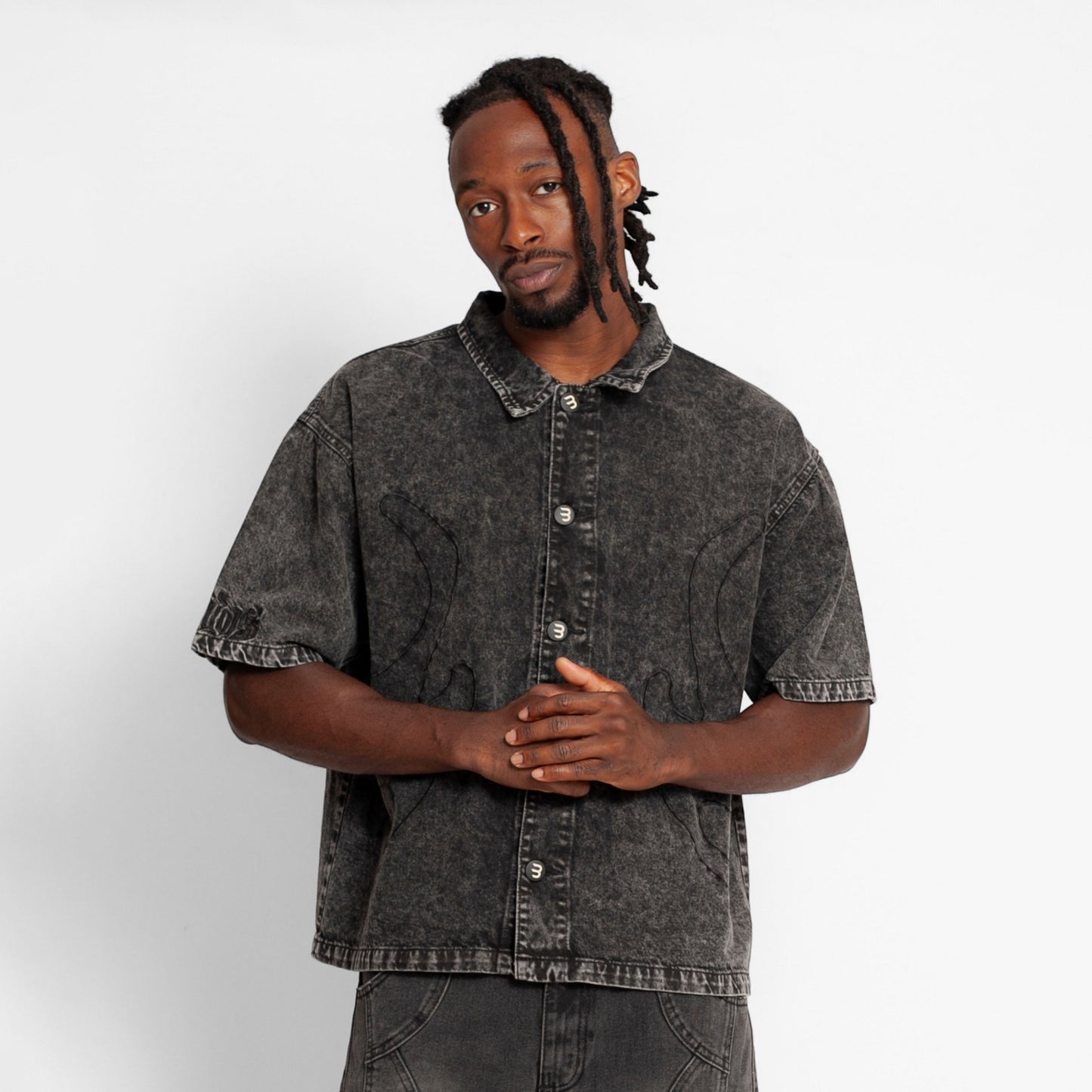 Camisa Denim Boy Fit Hombre Gris Humo Buds