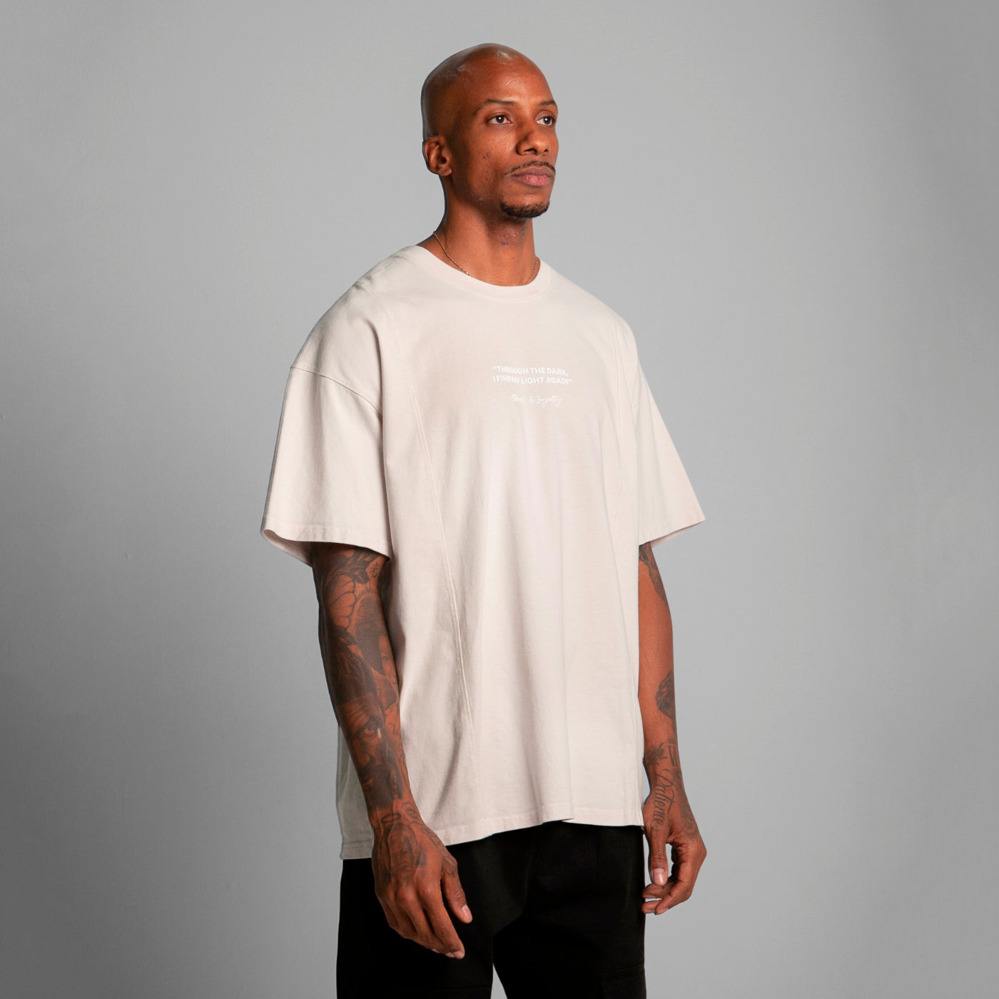 Camiseta Oversize Cortes Hombre Beige Alto Gramaje 250G