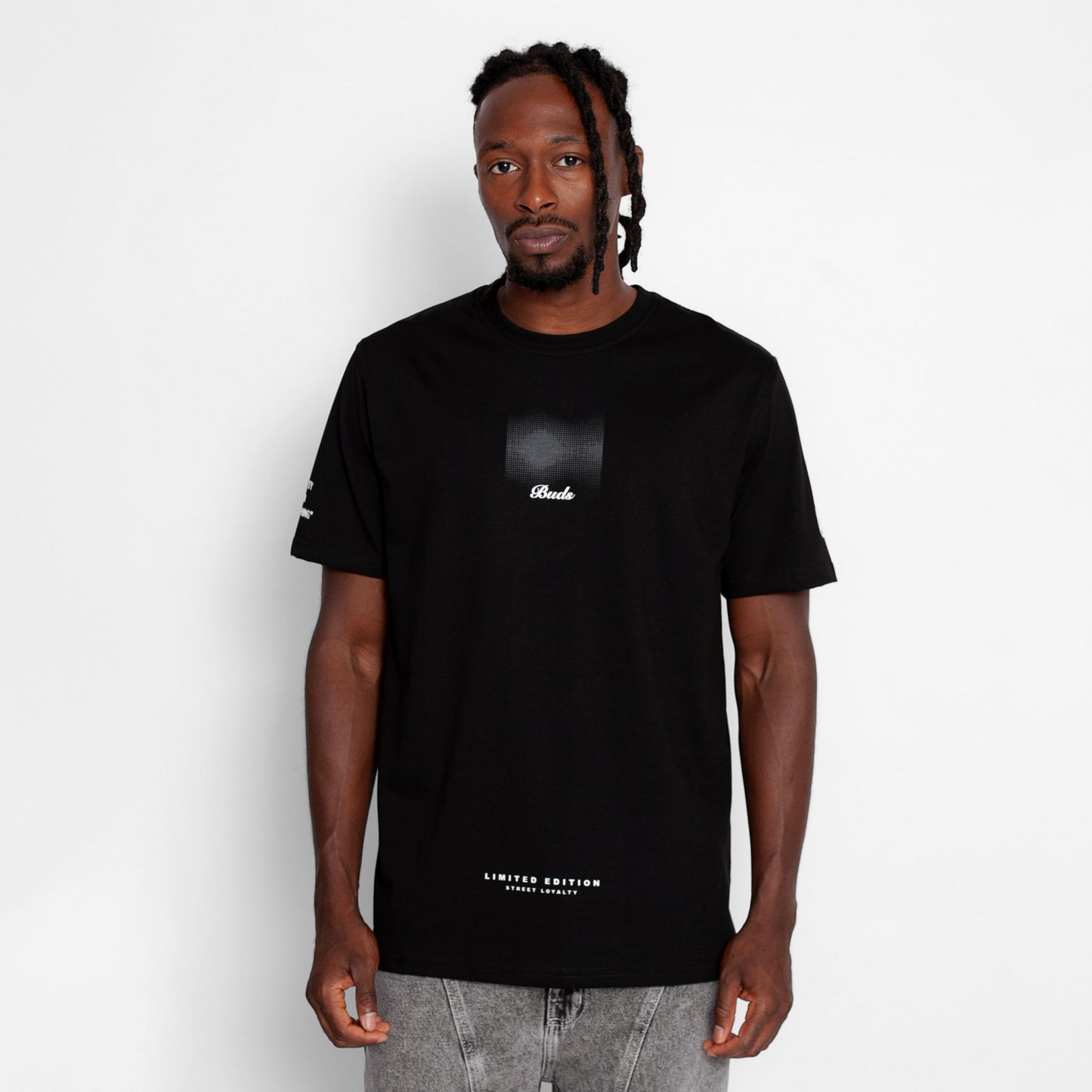 Camiseta Regular Hombre Negra Buds