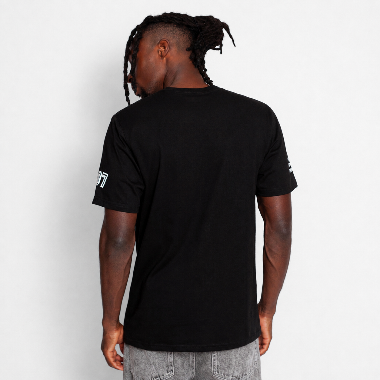 Camiseta Regular Hombre Negra Buds