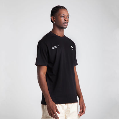 Camiseta Regular Fit Negra Buds