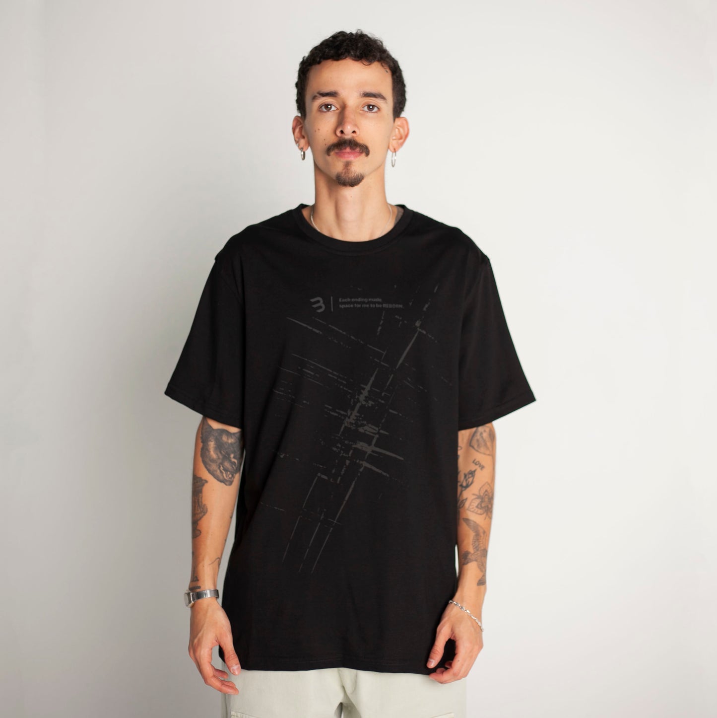 Camiseta Regular Fit Negra Buds