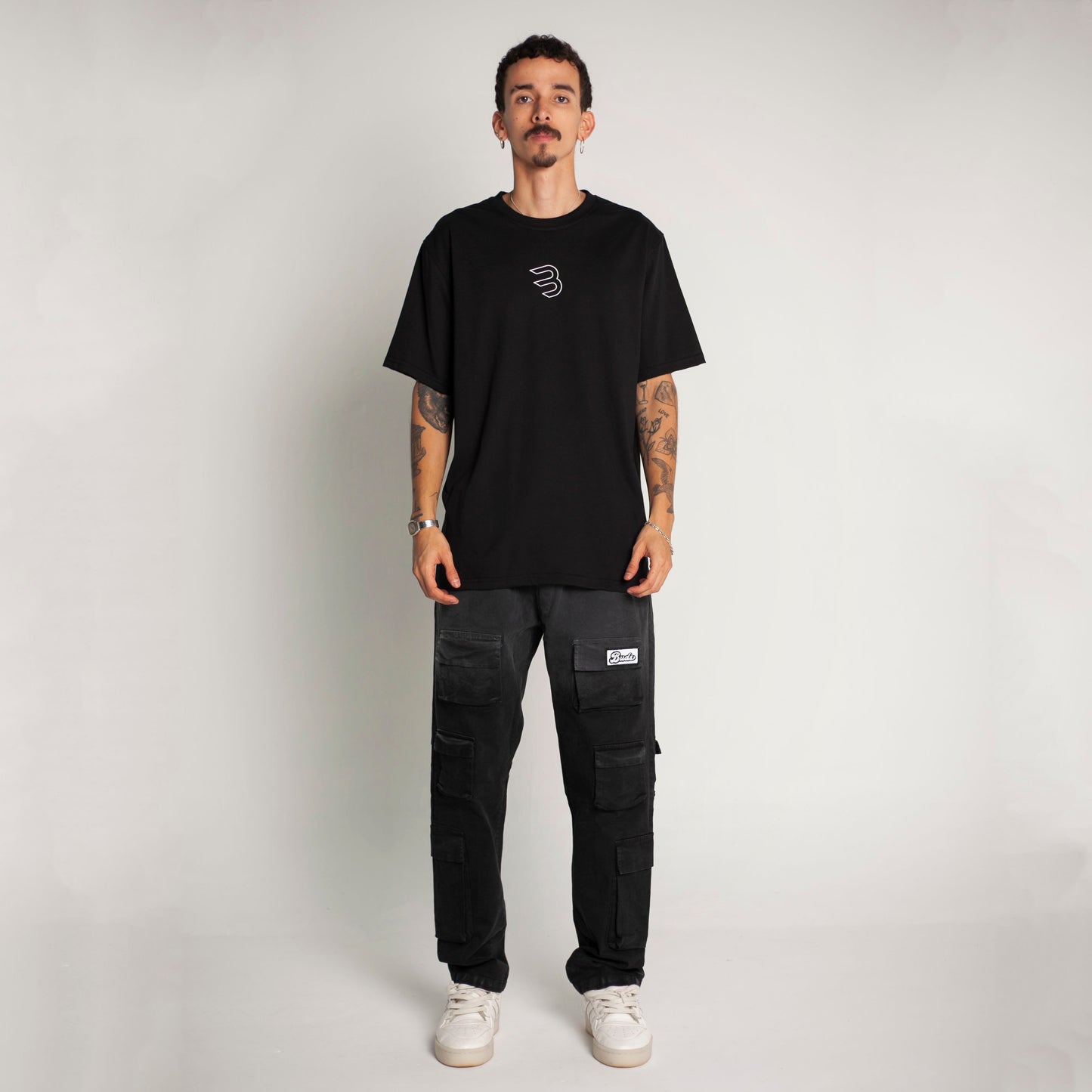 Camiseta Regular Fit Negra Buds