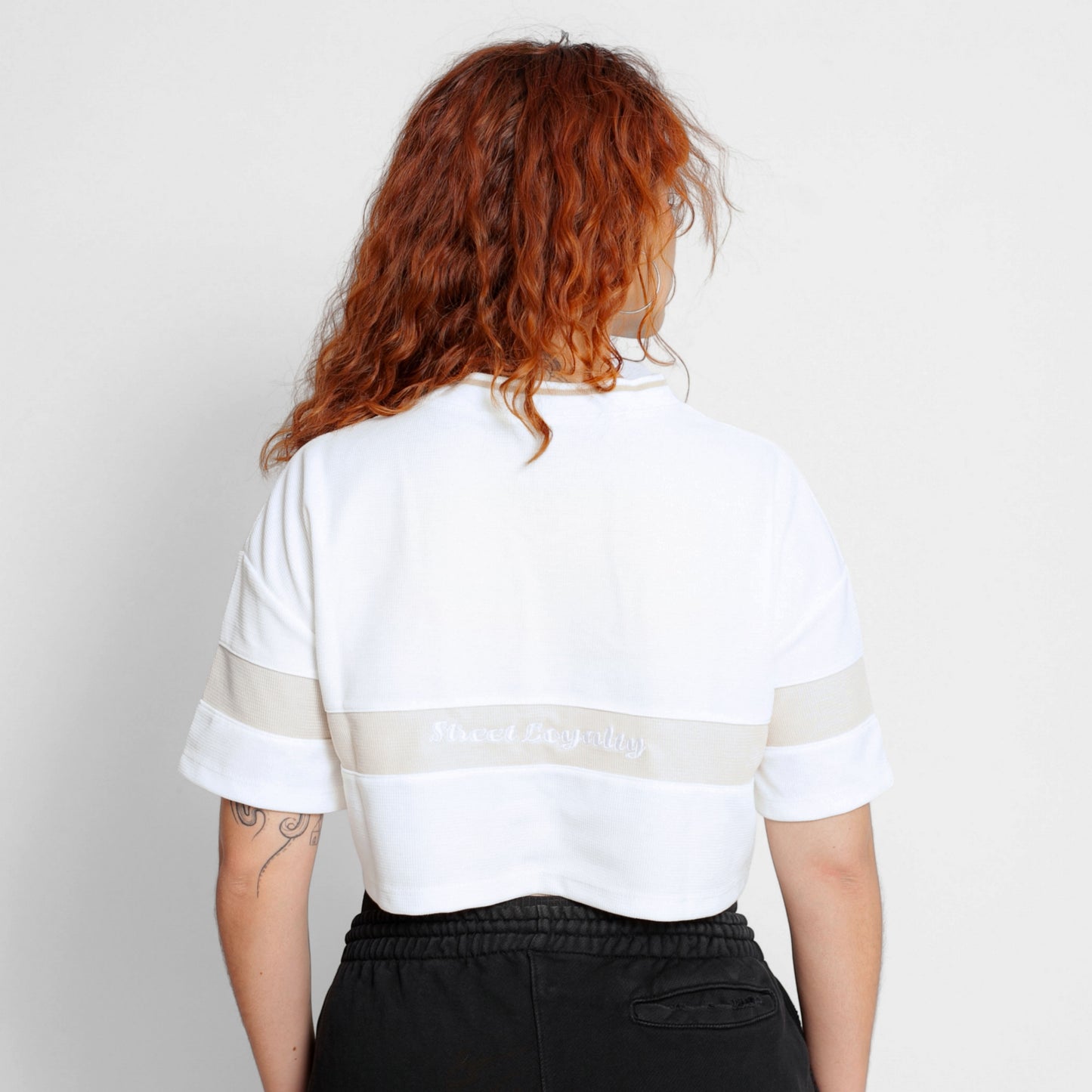 Crop Top Beisbolero Oversize Mujer Blanco Beige Cuello Tejido Buds